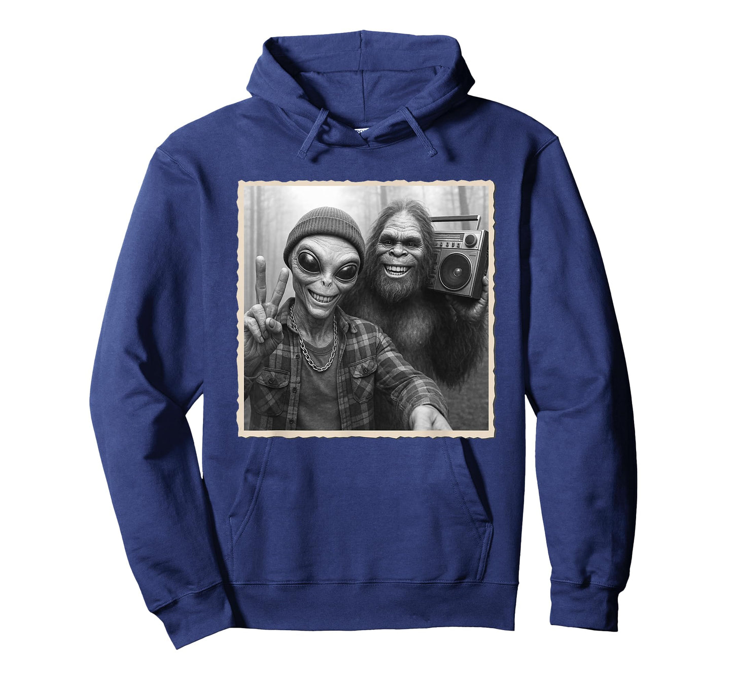 Alien Selfie With Bigfoot | Funny Sasquatch, Peace Sign T-Shirt