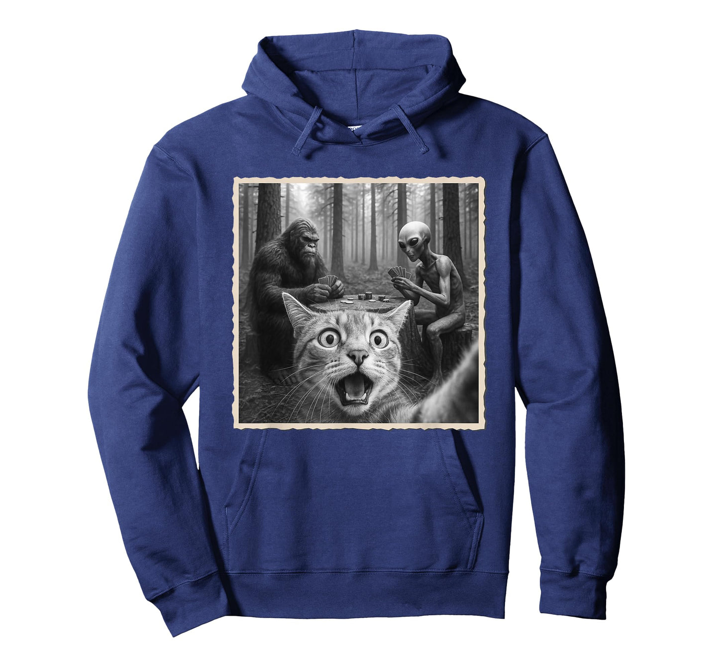 Cat Selfie With Bigfoot & Alien | Funny Scared Cat T-Shirt