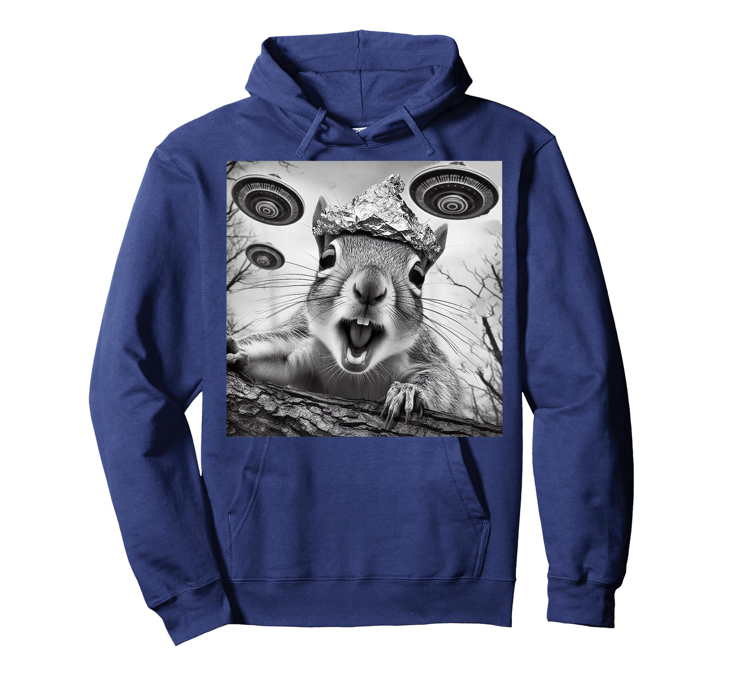 Funny Alien Squirrel Selfie With Tin Foil Hat UFO Encounter T-Shirt