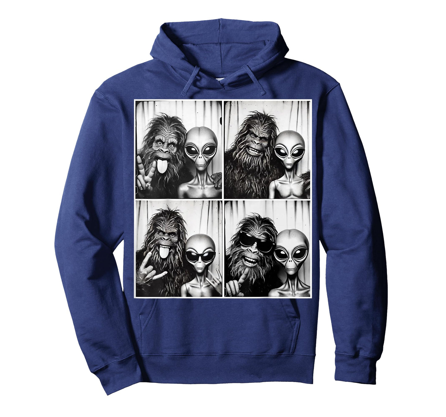 Funny Photobooth Photo Sasquatch UFO Bigfoot And Alien T-Shirt