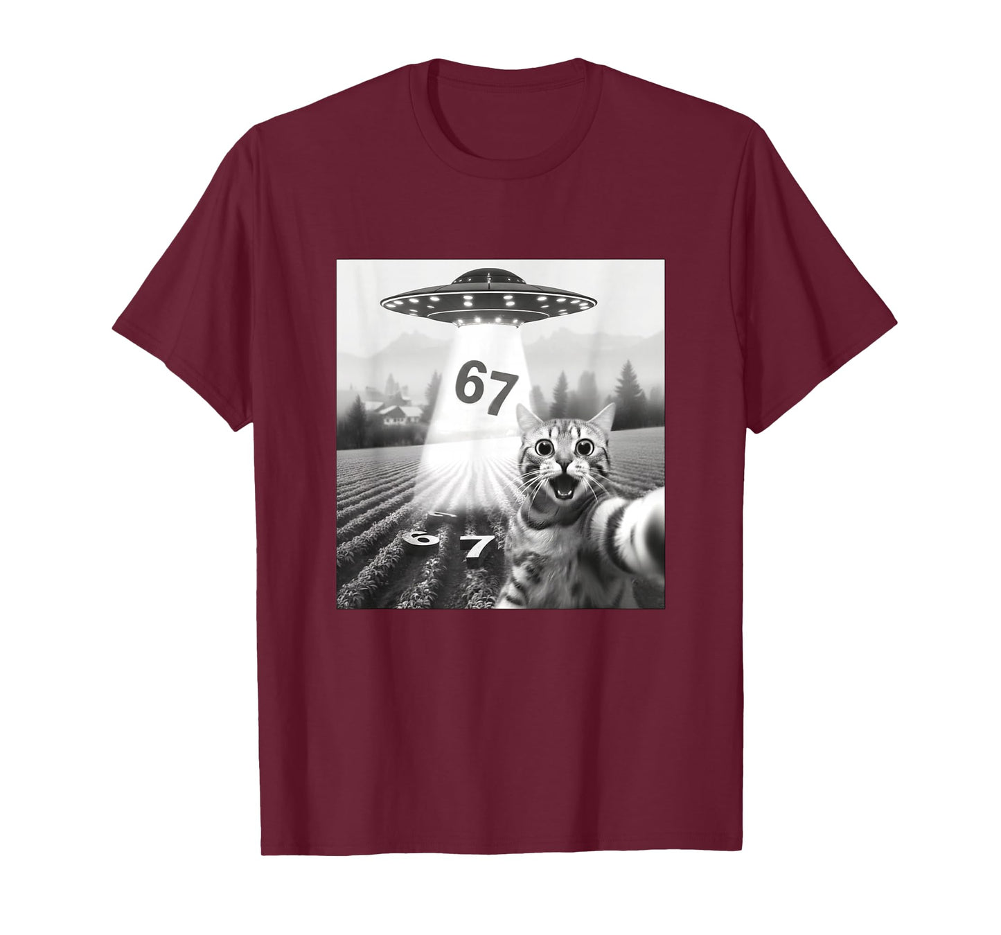 67 Cat Selfie with Alien UFOs Funny Cat Six Seven Meme UFO T-Shirt