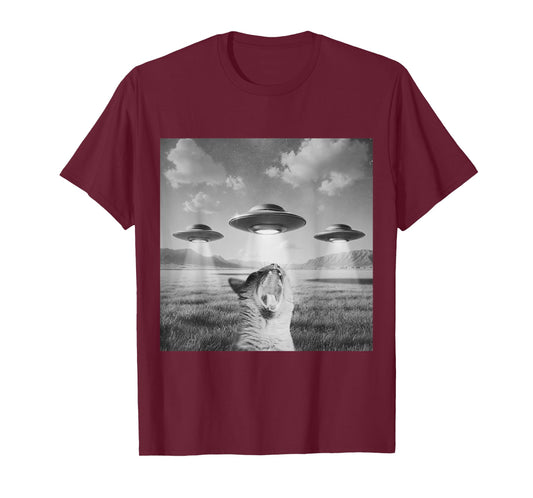 Funny Cat Yelling with UFOs Alien Odd For Men and Women T-Shirt