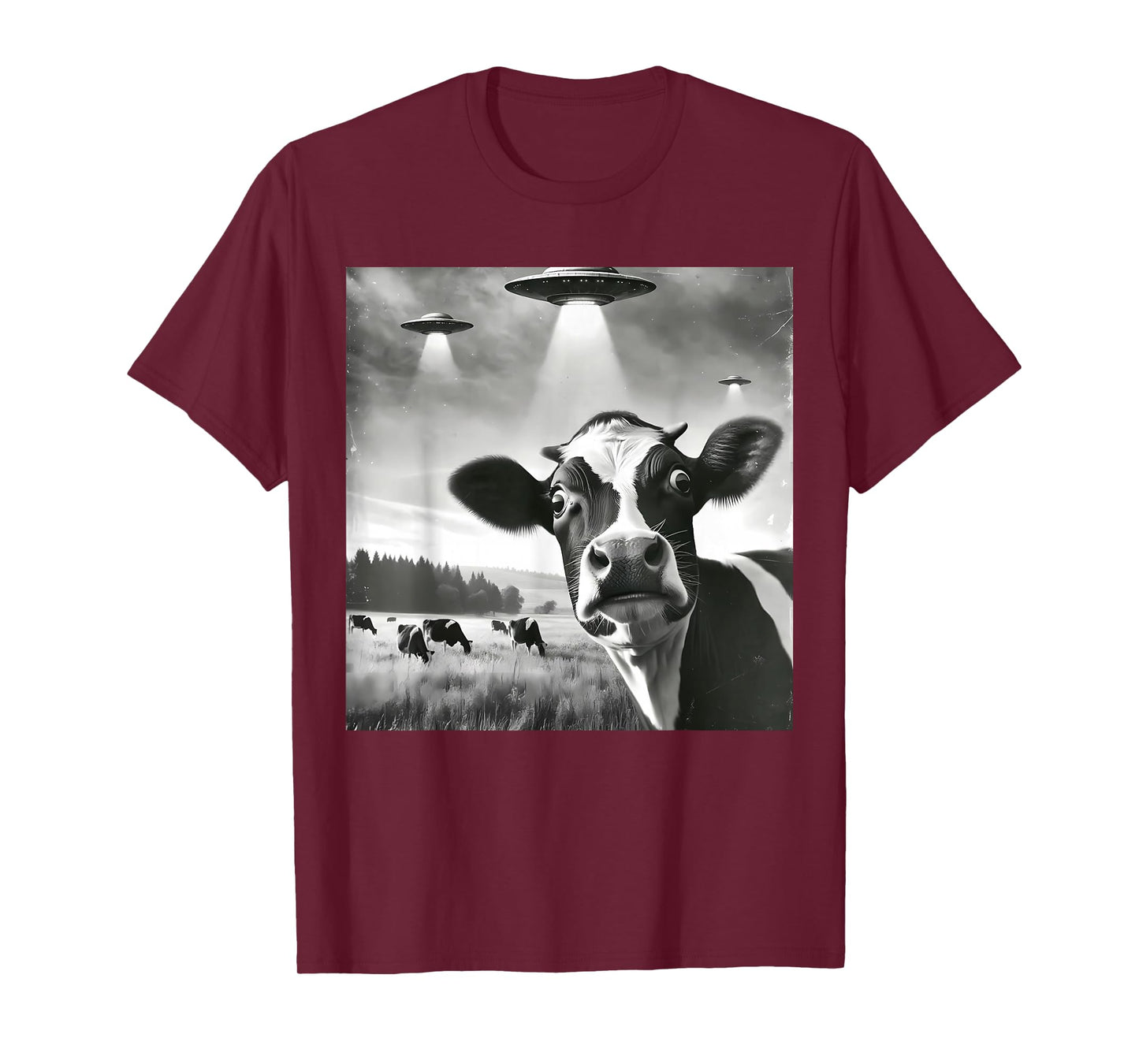 Funny Cow Selfie UFO Alien Humor Vintage Print Art Design T-Shirt