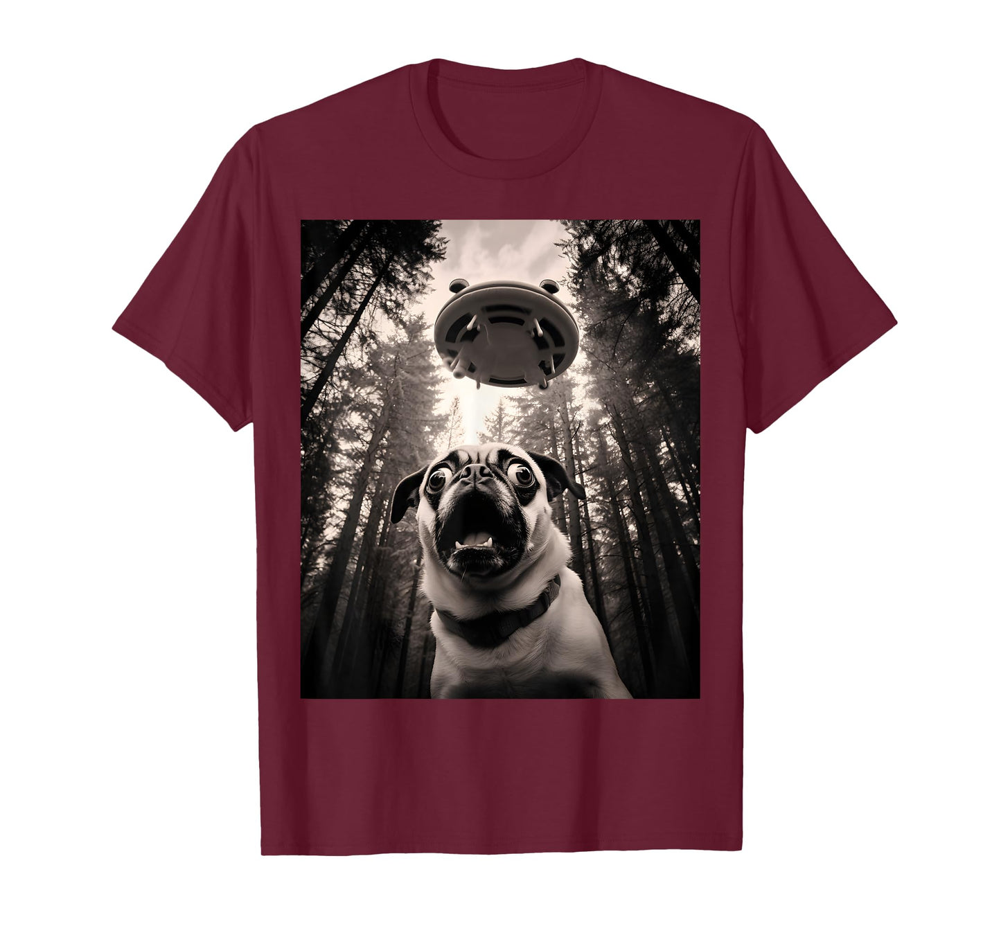 Cool Pug Selfie with UFOs Funny Pug Costume Alien Spaceship T-Shirt