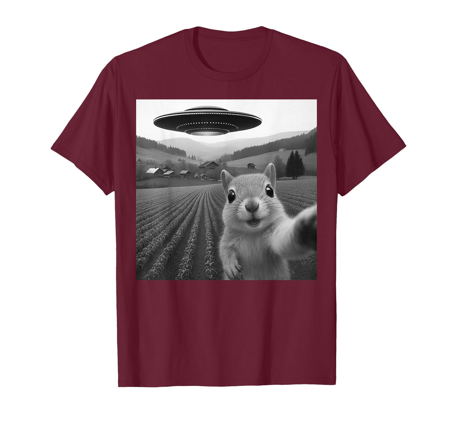 Squirrel Selfie with Alien UFO Funny Gifts for Men Women Kid T-Shirt