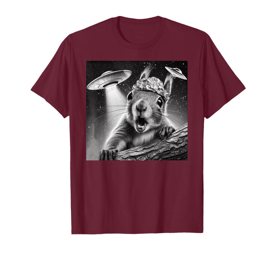 Funny Alien Squirrel Selfie With Alu Hat UFO Encounter T-Shirt