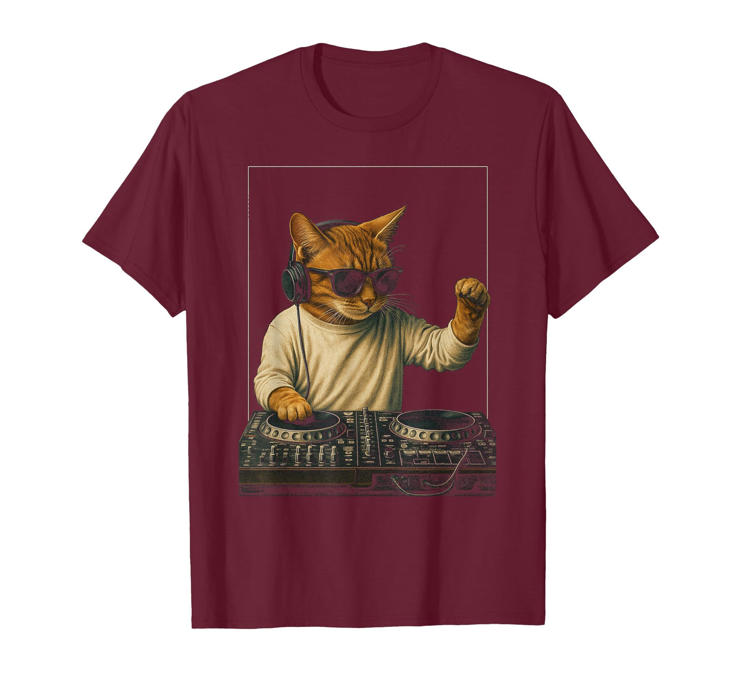 Vintage Orange Tabby Cat Playing Music Cat Lovers DJ Lovers T-Shirt