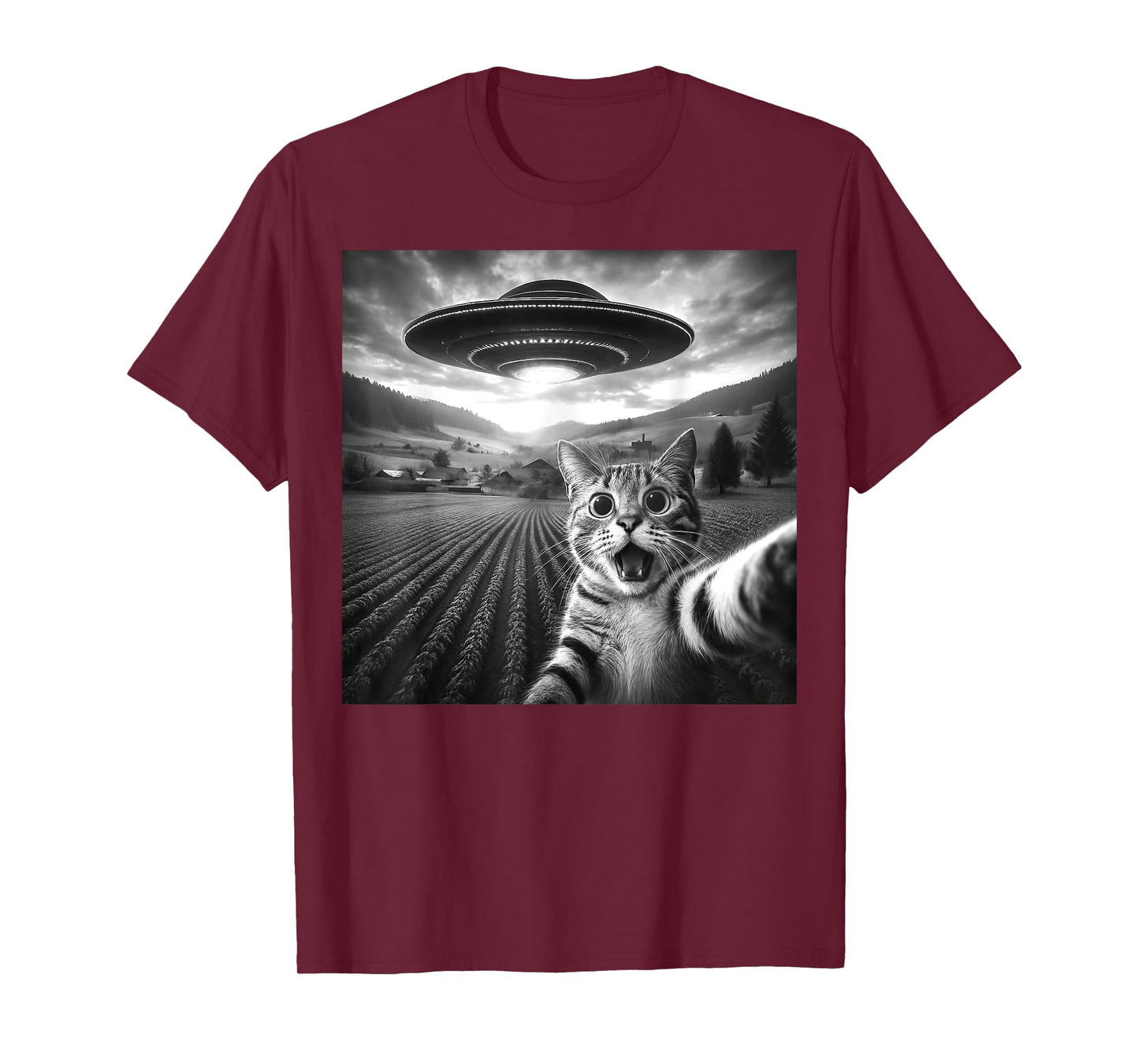 Cat Selfie With Alien UFO Funny Cat Gifts For Men Women Kid T-Shirt