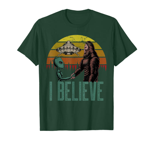 I Believe Bigfoot Alien UFO Flying Object Vintage T-Shirt