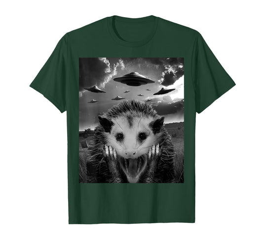 Alien Possum UFO - Funny Opossum Selfie T-Shirt