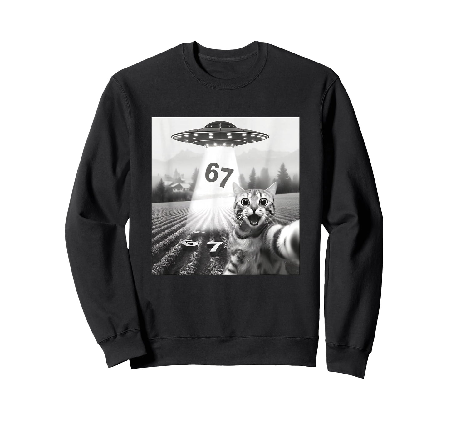 67 Cat Selfie with Alien UFOs Funny Cat Six Seven Meme UFO T-Shirt