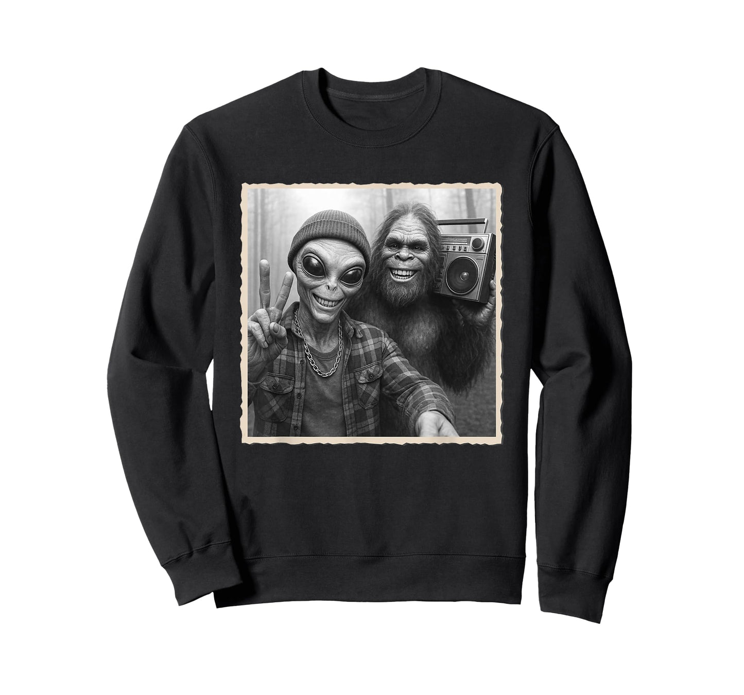 Alien Selfie With Bigfoot | Funny Sasquatch, Peace Sign T-Shirt