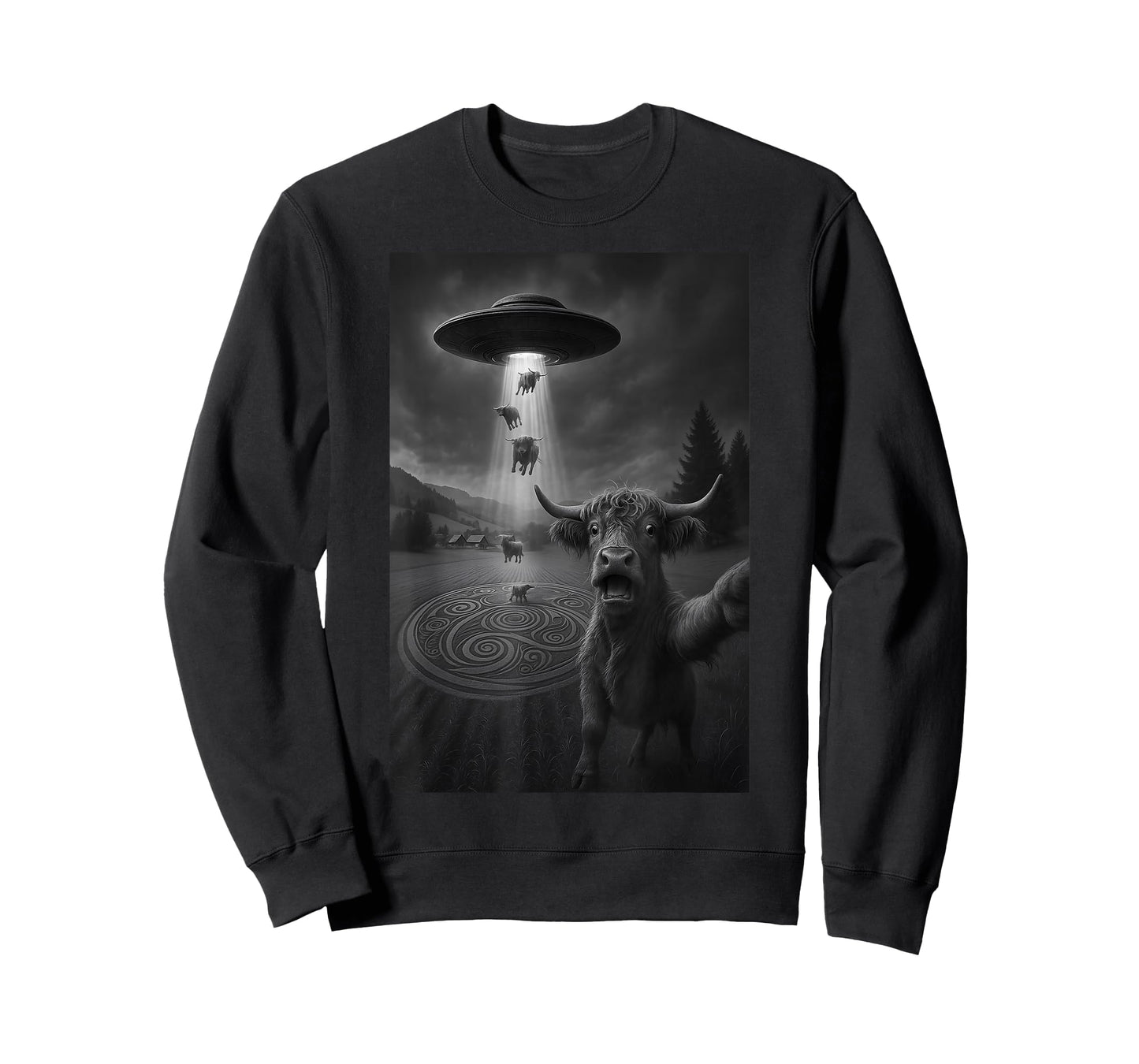 Highland Cow UFO Encounter UAP Alien Abduction Selfie Scene T-Shirt