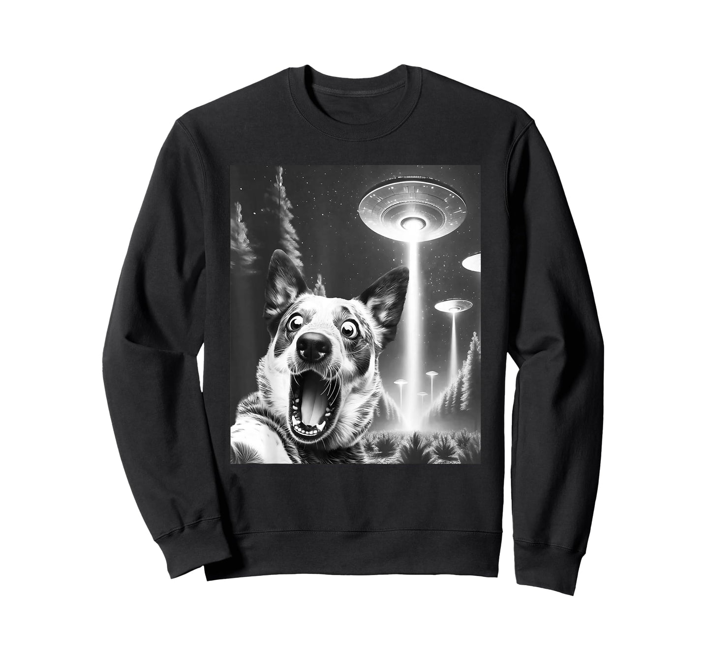 Funny Blue Heeler Alien UFO Taking a Selfie Dog Mom Dad T-Shirt