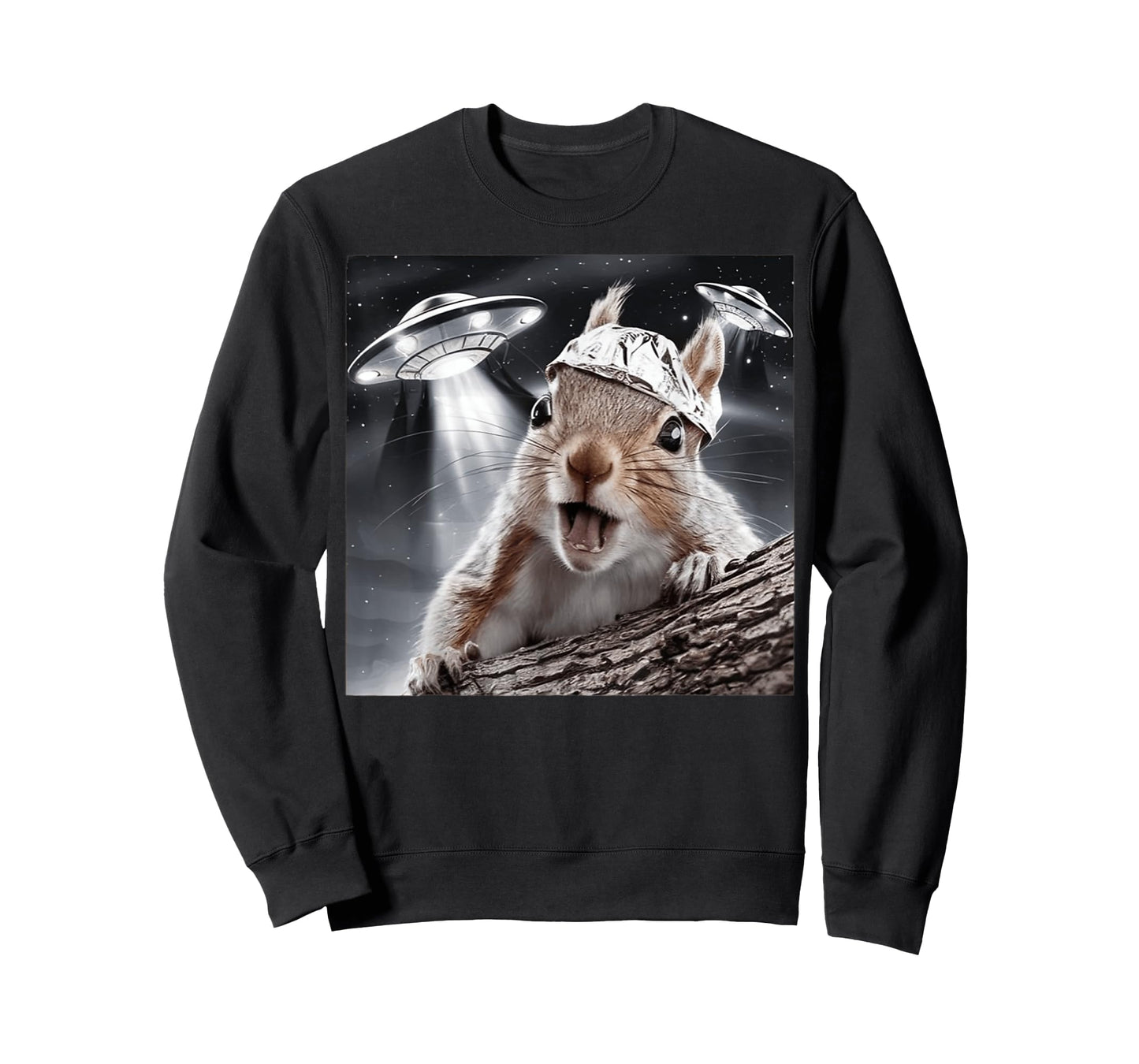 Funny Alien Squirrel Selfie Tin Foil Hat UFO Encounter Joke T-Shirt
