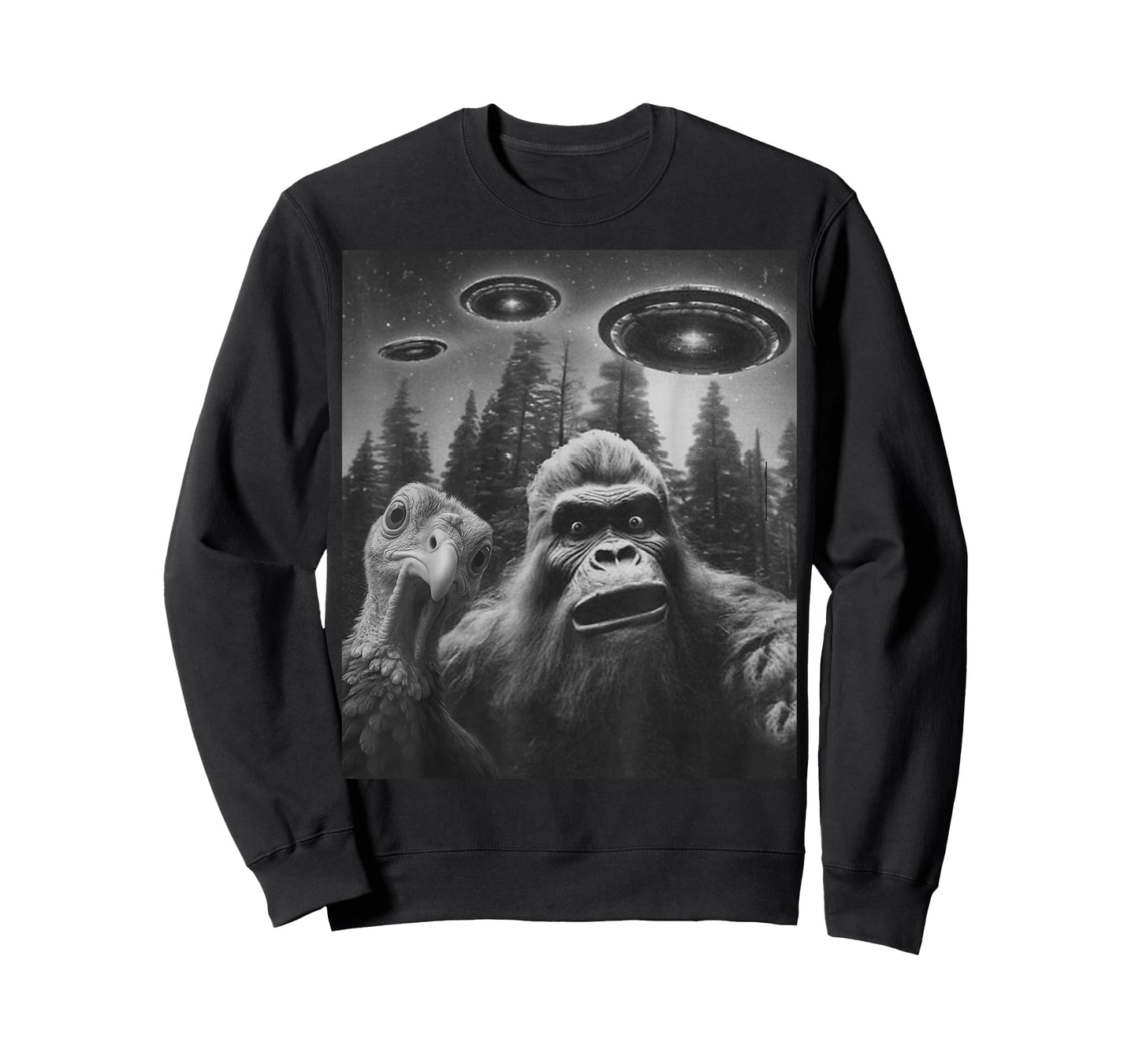 Funny Bigfoot Turkey Selfie UFO Thanksgiving Sasquatch Gifts T-Shirt