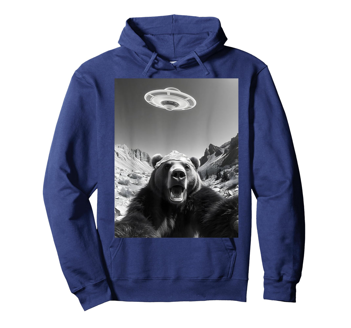 Bear Selfie With UFO Hilarious Alien Encounter Meme T-Shirt
