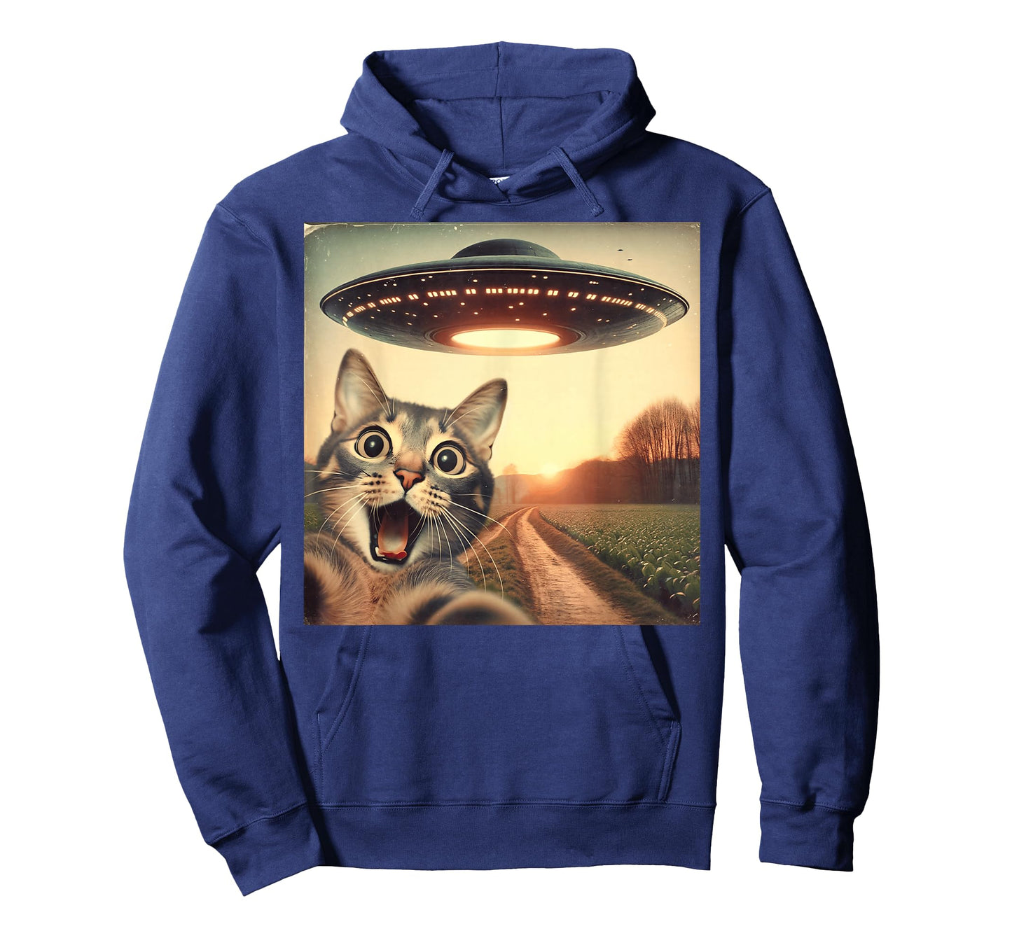 Funny Cat Selfie with UFO Alien Cat Lover UFOs Meme T-Shirt