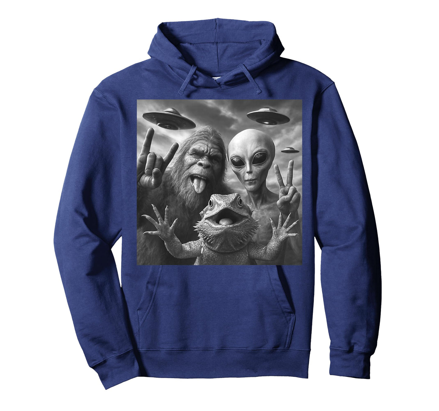 Bearded Dragon Selfie With Bigfoot & Alien Funny UFO T-Shirt
