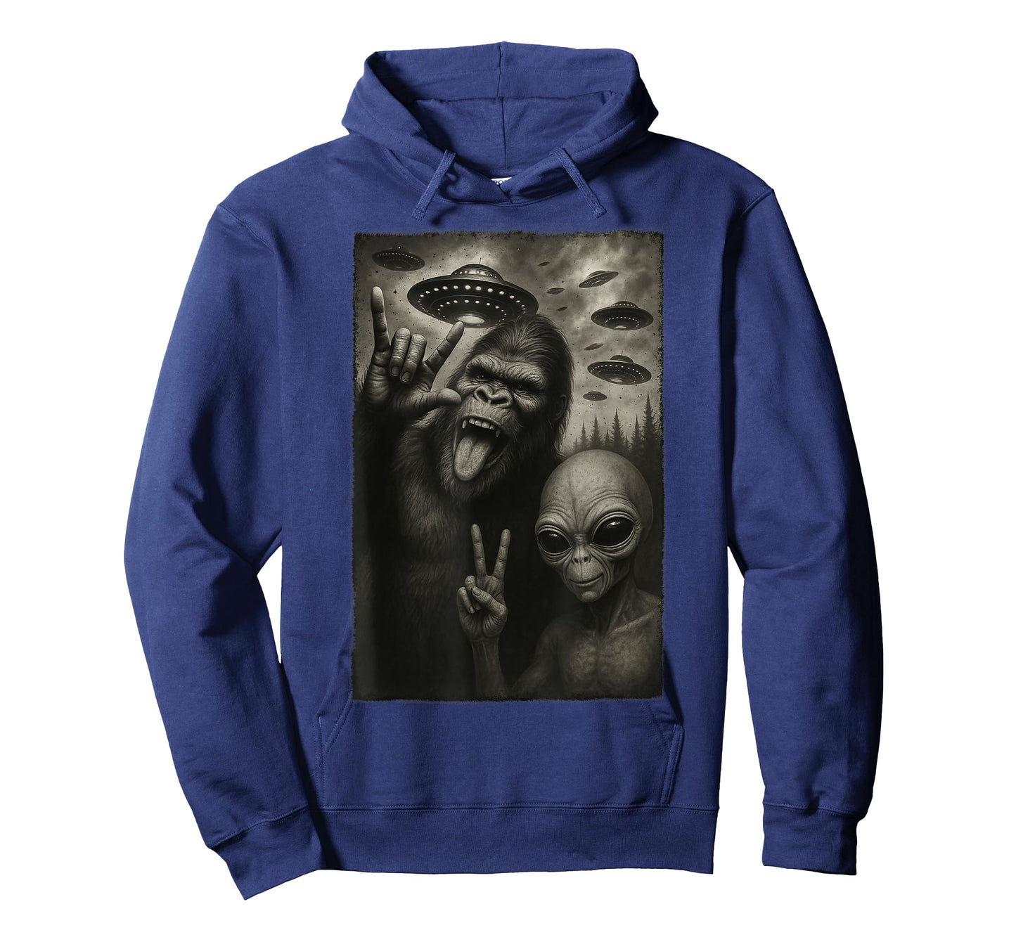 Funny Selfie Bigfoot Alien Sasquatch Rock On Hand Sign UFO T-Shirt