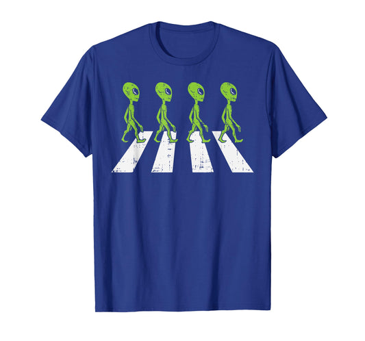 Aliens Crossing Road Funny Crosswalk Pun Space Lover Gift T-Shirt