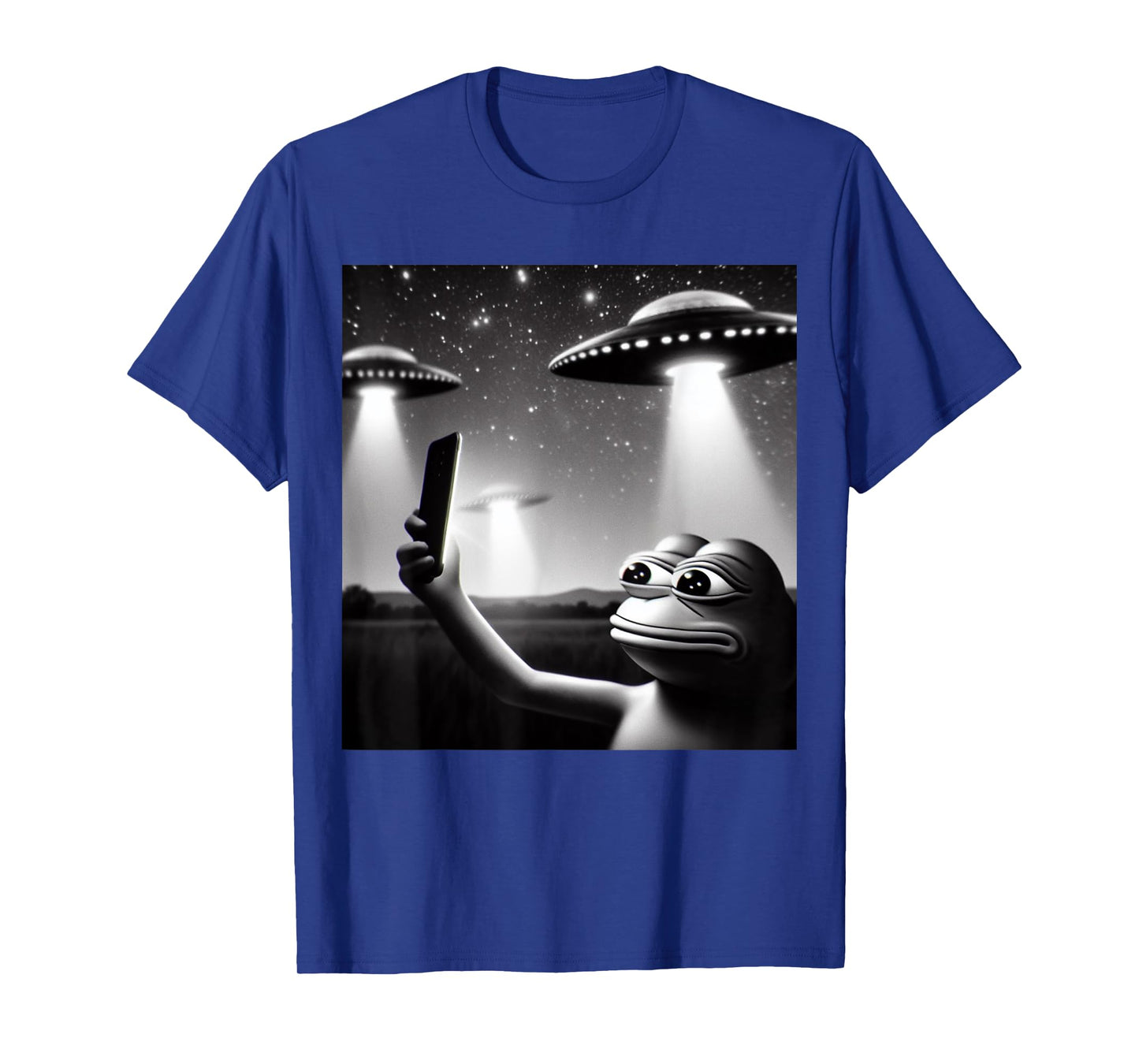 Frog Selfie with UFO Meme For Pet and Space Lovers Funny T-Shirt