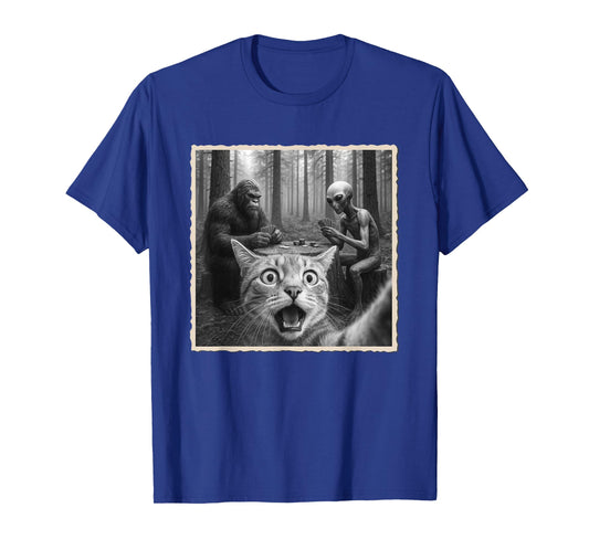 Cat Selfie With Bigfoot & Alien | Funny Scared Cat T-Shirt
