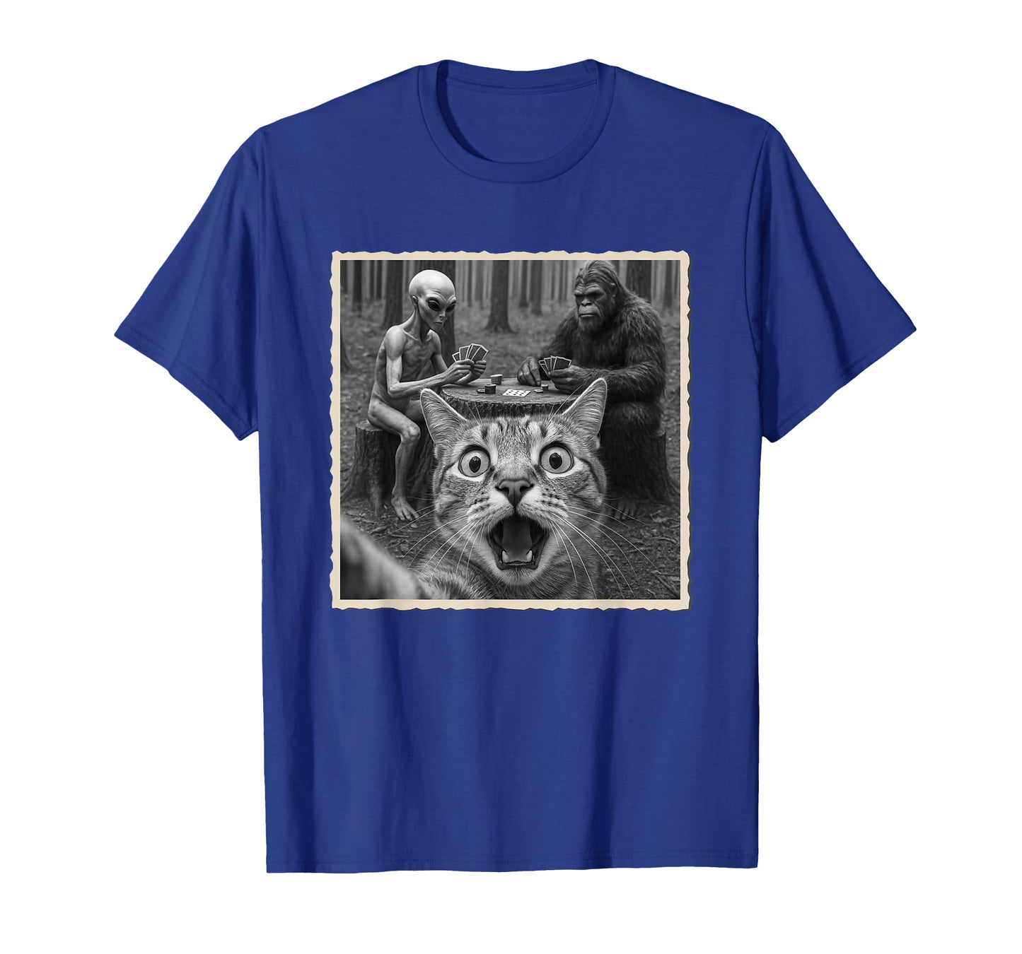 Cat Selfie With Alien & Bigfoot | Funny Scared Cat T-Shirt