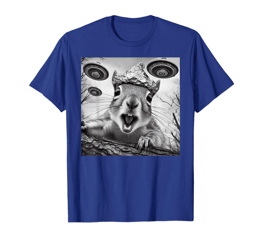 Funny Alien Squirrel Selfie With Tin Foil Hat UFO Encounter T-Shirt