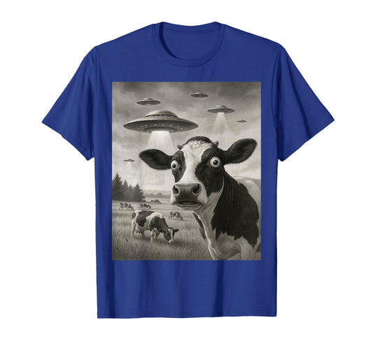 Funny Cow Selfie UFO Alien Humor Vintage Print Art Design T-Shirt