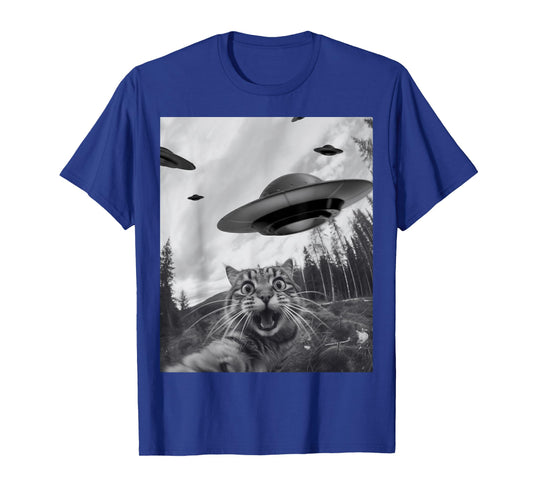 Funny Cat Selfie with Alien UFO T-Shirt