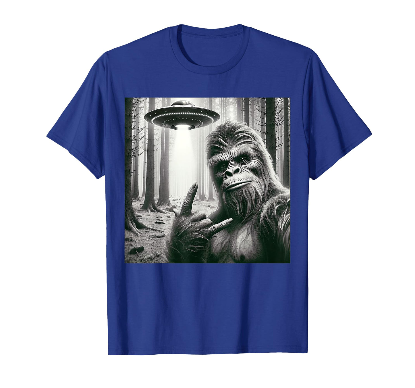 Funny Bigfoot Sasquatch Alien UFO Selfie Graphic Men Women T-Shirt
