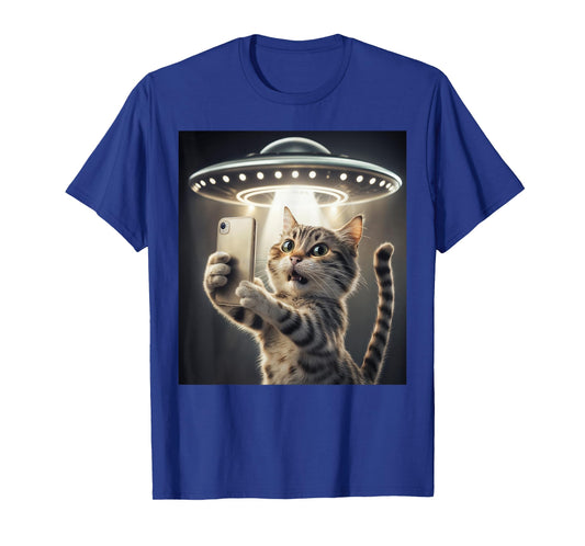 Cat Taking A Selfie With A UFO Cute And Funny T-Shirt