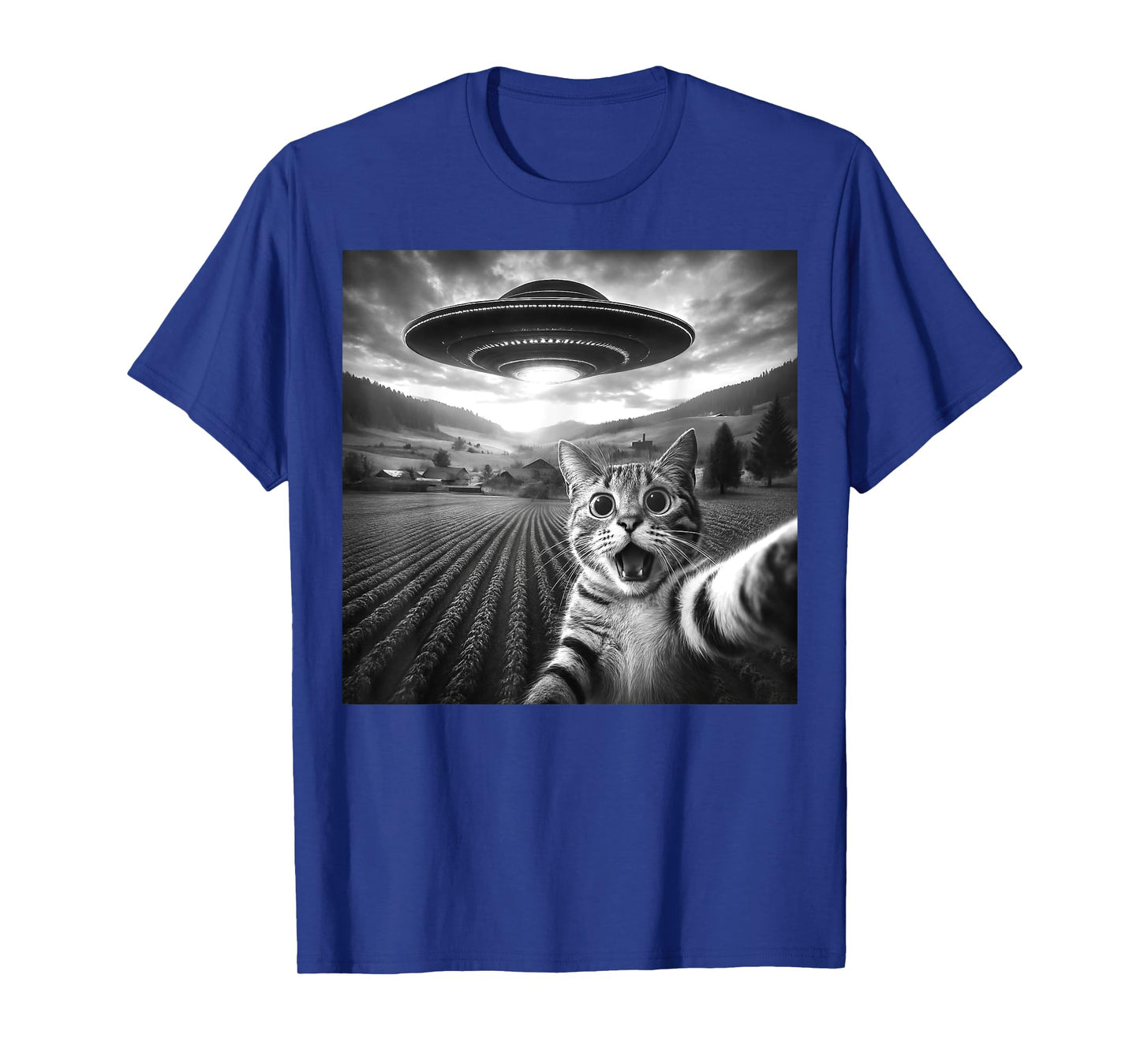 Cat Selfie With Alien UFO Funny Cat Gifts For Men Women Kid T-Shirt