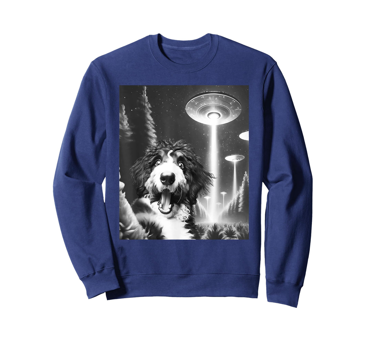Funny Bernedoodle Alien UFO Taking a Selfie Dog Mom Dad Men Women Kids T-Shirt