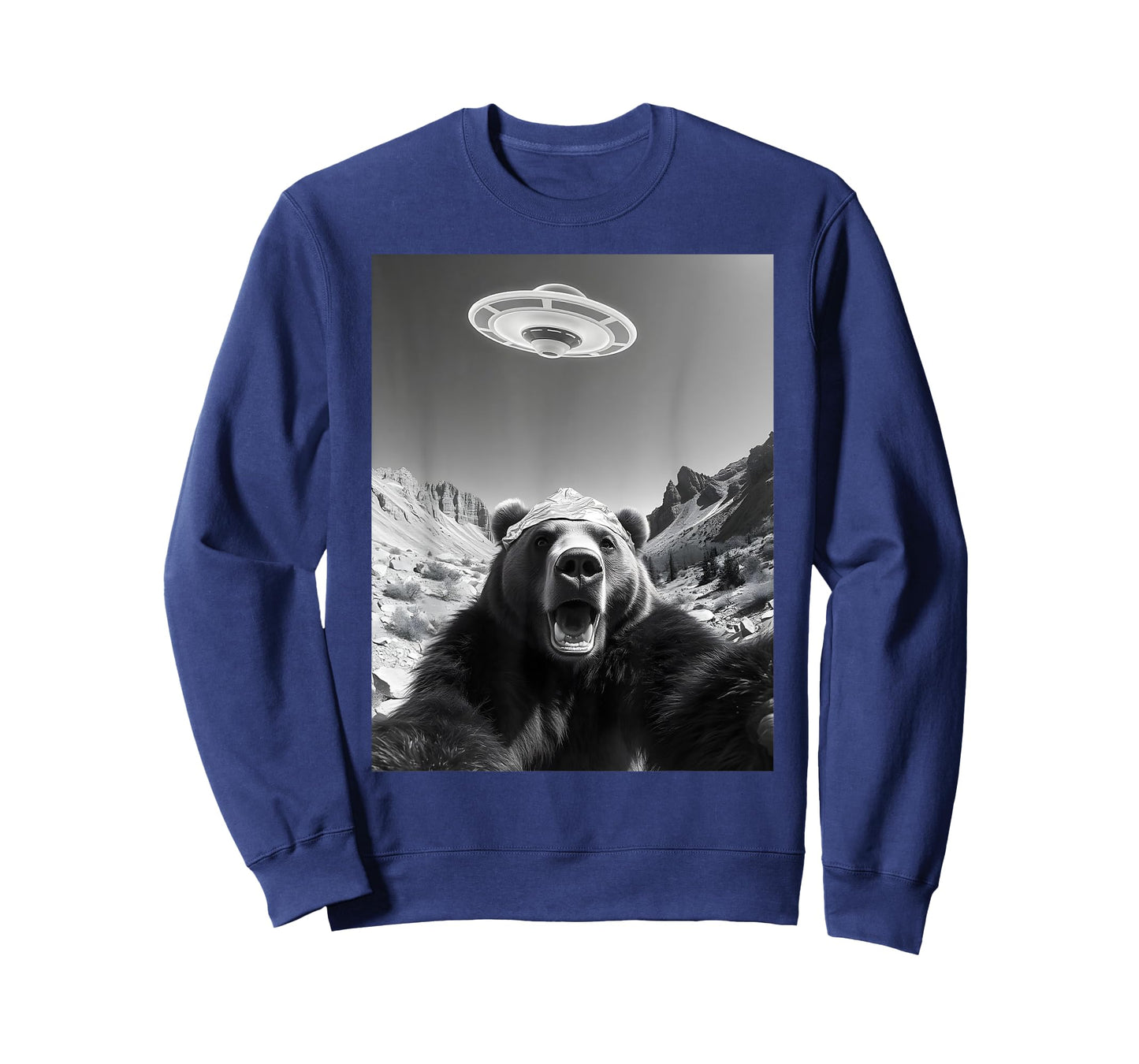 Bear Selfie With UFO Hilarious Alien Encounter Meme T-Shirt