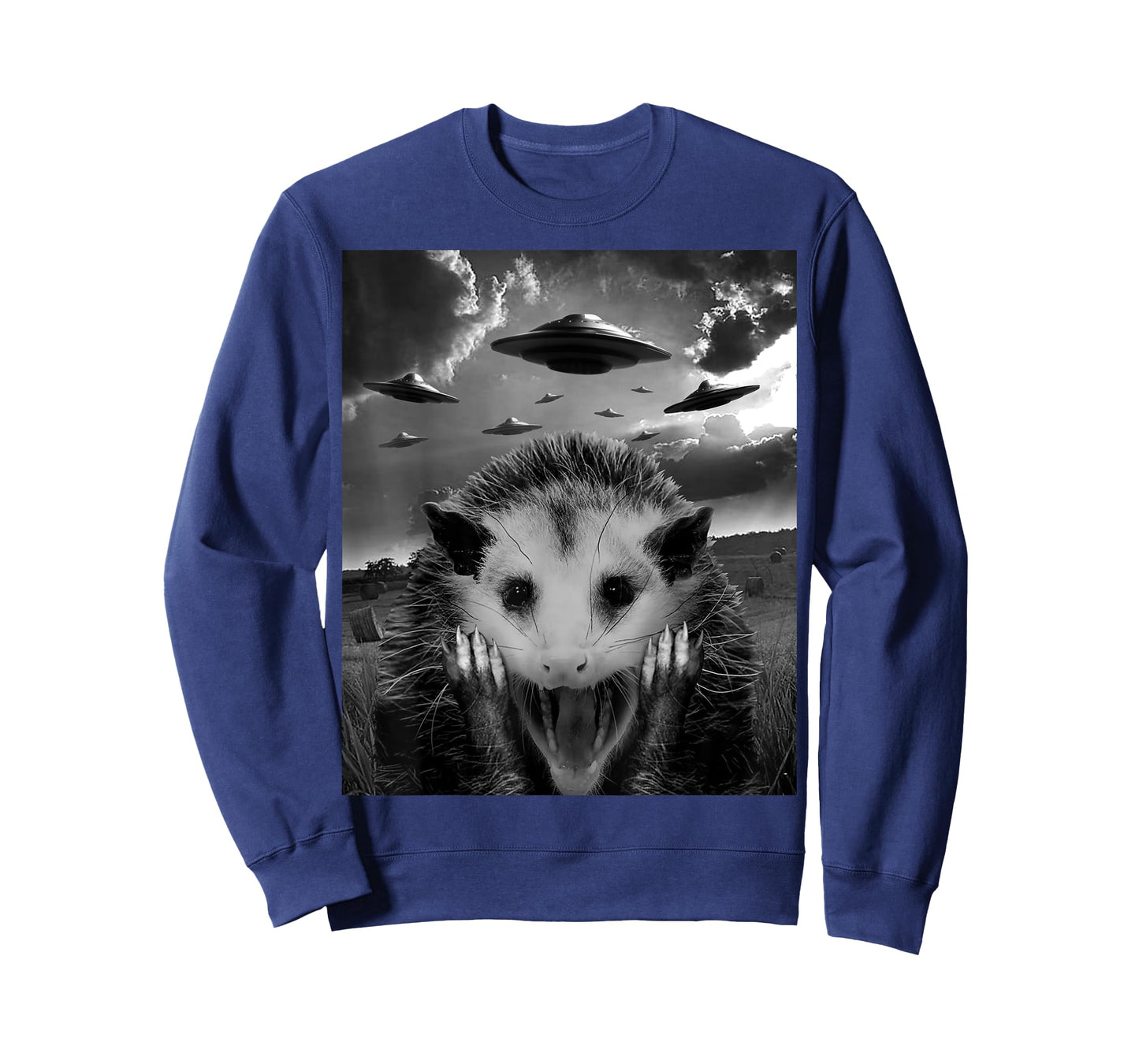 Alien Possum UFO - Funny Opossum Selfie T-Shirt