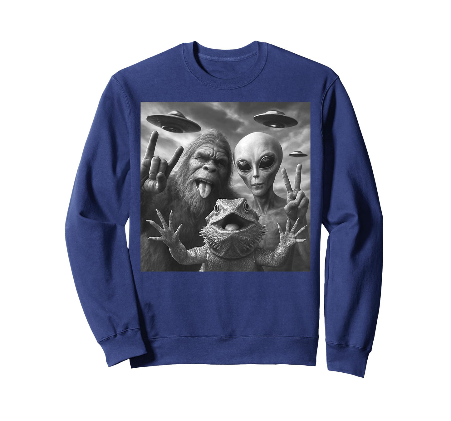 Bearded Dragon Selfie With Bigfoot & Alien Funny UFO T-Shirt