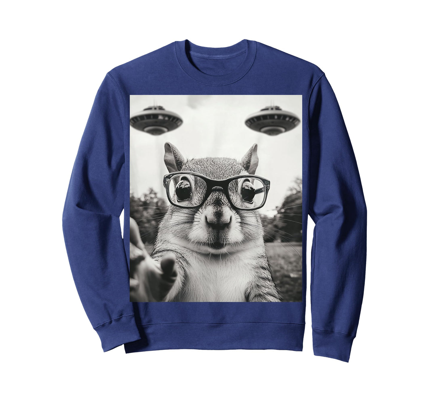 Funny Squirrel Selfie with UFO & glasses Men Women Alien T-Shirt