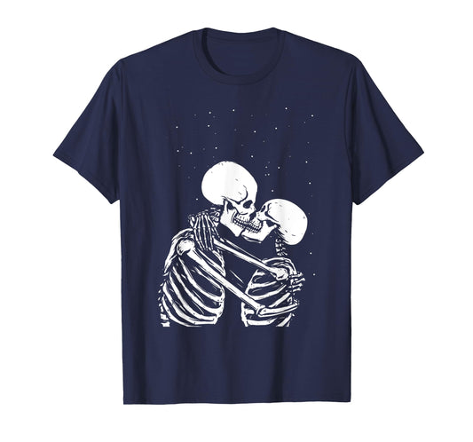 Skeleton Kissing Skull Couple Graphic Art Cool Goth-ic Gifts T-Shirt