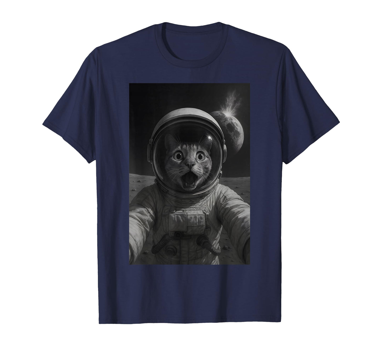Selfie Cat Funny Astronaut on The Moon Space Cat T-Shirt