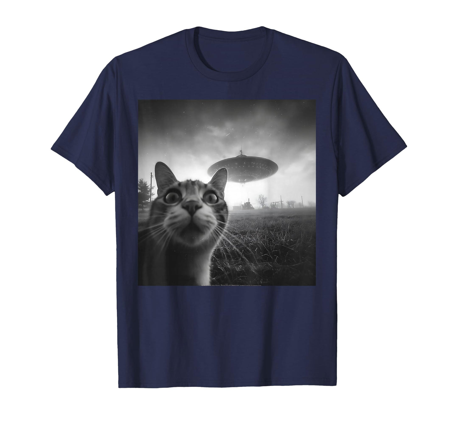 Funny Surprised Scared Cat Selfie with UFO T-Shirt