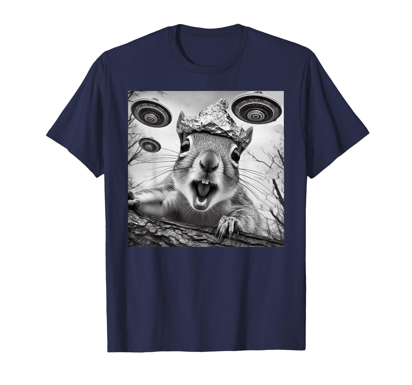 Funny Alien Squirrel Selfie With Tin Foil Hat UFO Encounter T-Shirt