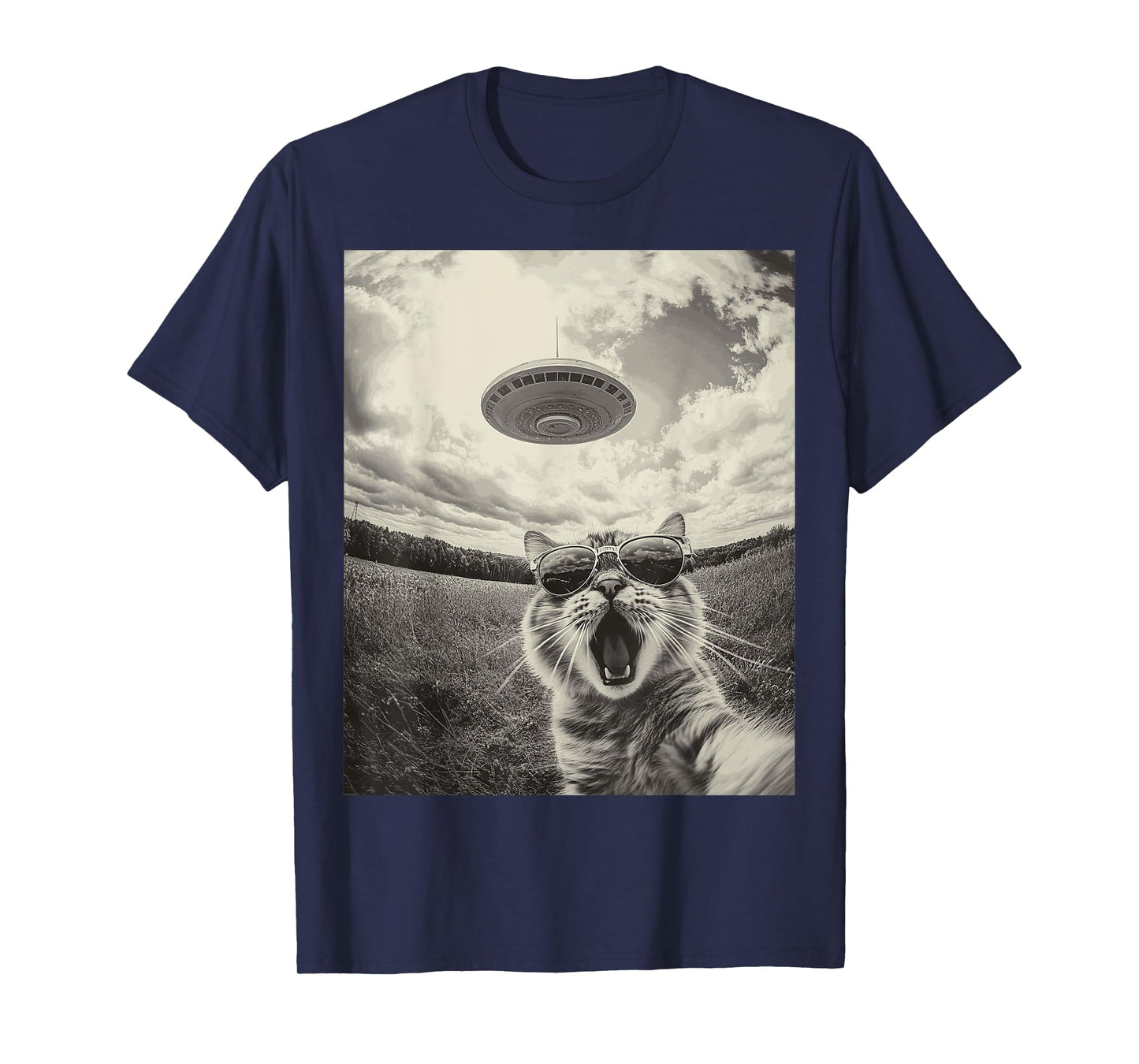 Funny Cat Sunglasses Selfie With Alien Ufo Retro Vintage T-Shirt