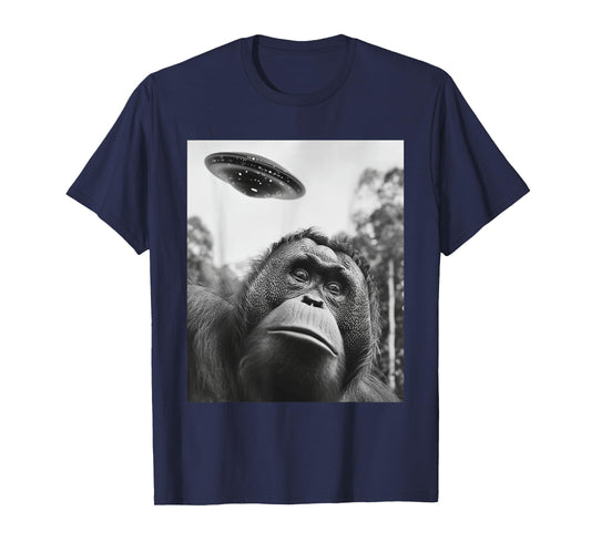 Selfie - Funny Alien Selfie Orangutan UFO T-Shirt