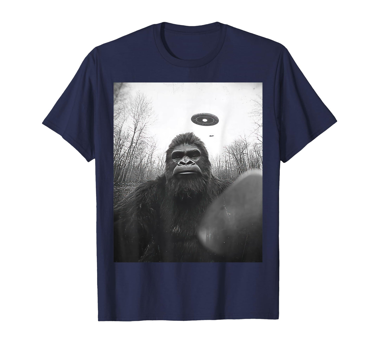 Funny graphic Sasquatch BigFoot UFO Alien Funny weird T-Shirt