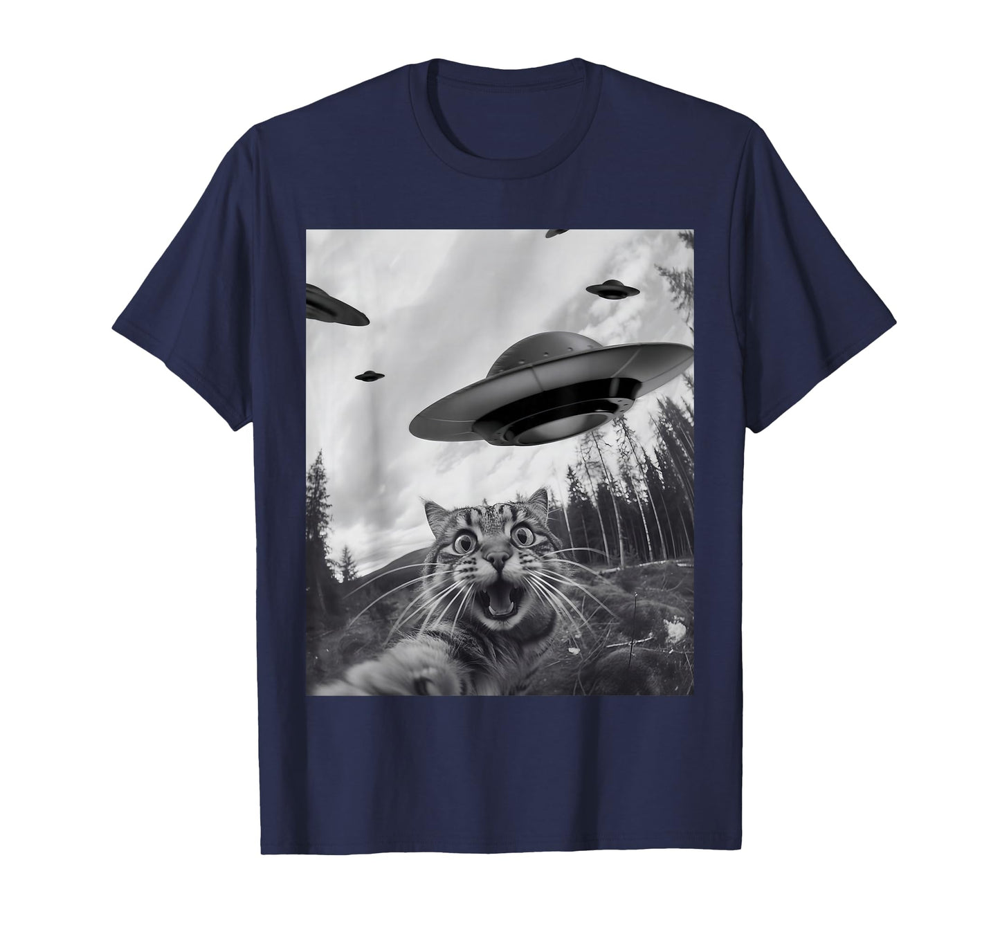Funny Cat Selfie With Alien UFO Funny Cat For Men Women T-Shirt