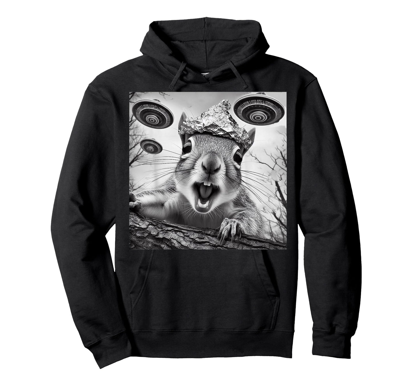 Funny Alien Squirrel Selfie With Tin Foil Hat UFO Encounter T-Shirt