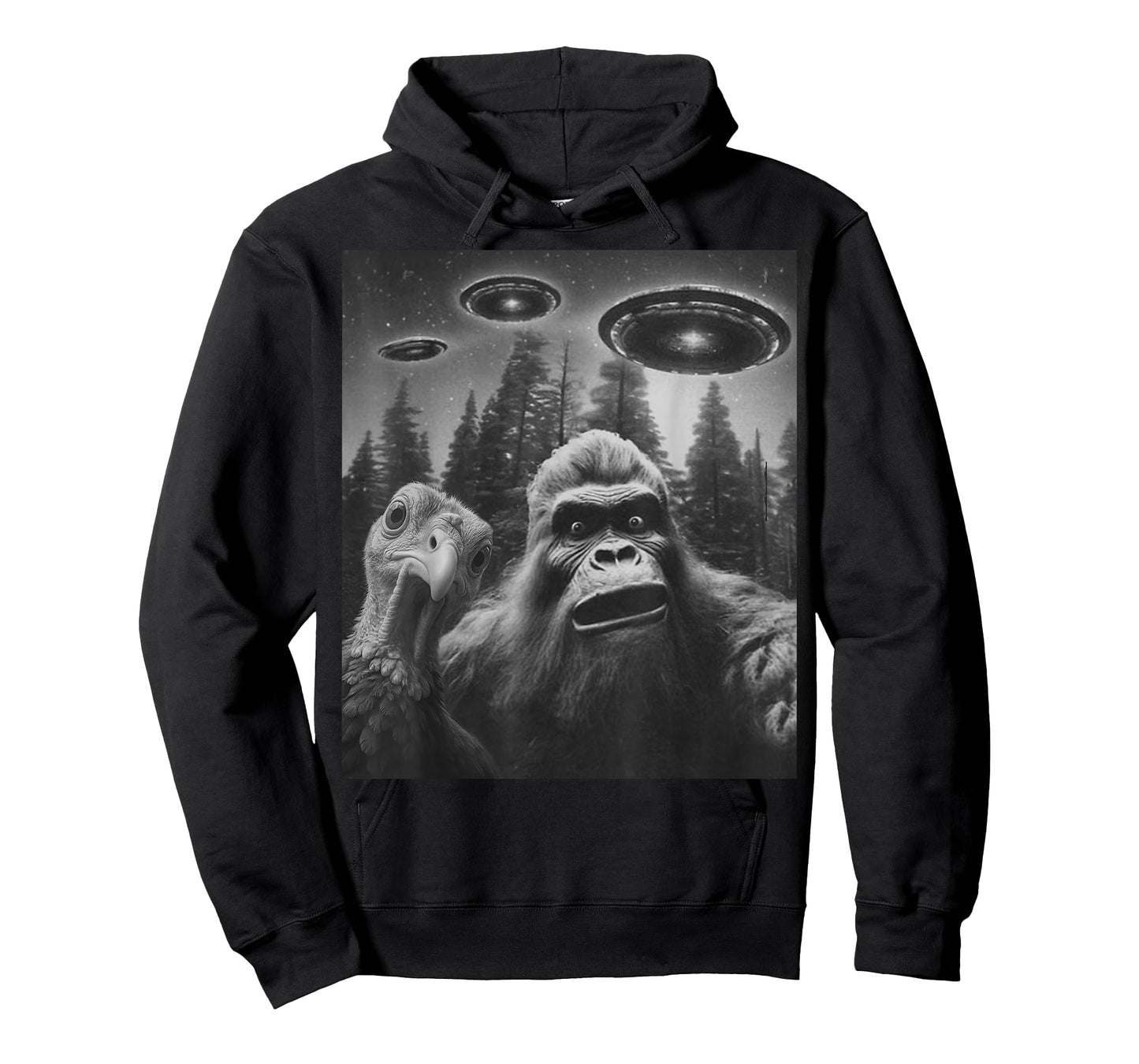 Funny Bigfoot Turkey Selfie UFO Thanksgiving Sasquatch Gifts T-Shirt