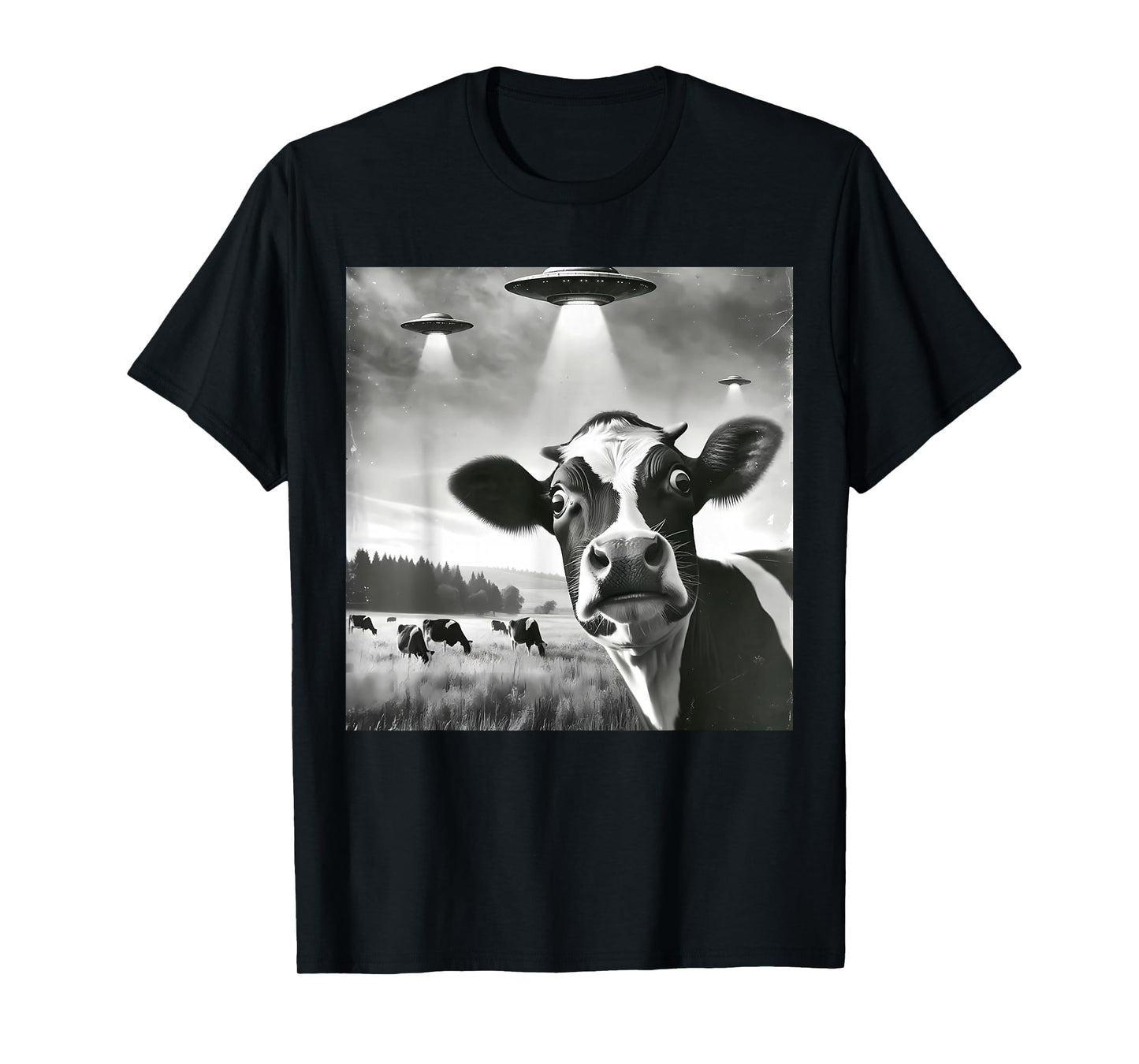 Funny Cow Selfie UFO Alien Humor Vintage Print Art Design T-Shirt